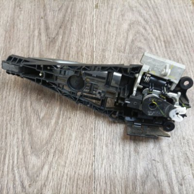 Ручка двери внешняя Opel Astra J 2010 хетчбэк 5дв. A16XER 1.6 Перед. Прав. - изображение 5