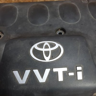 Декоративная крышка двигателя Toyota Yaris Verso 2001 минивэн 2NZ-FE - изображение 7
