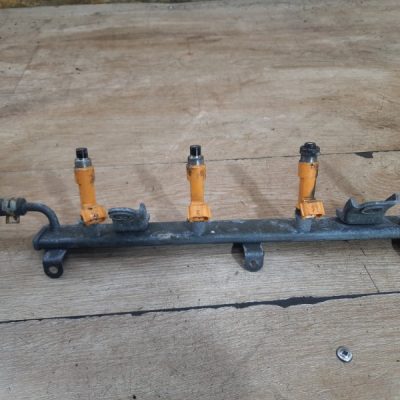 Топливная рампа Suzuki Swift 2006 M13A хетчбэк 3дв. - изображение 2