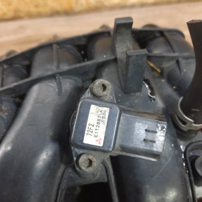 Коллектор впускной Suzuki Swift 2006 хетчбэк 3дв. M13A - изображение 11