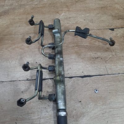Топливная рампа Land Rover Freelander 2005 204D3 внедорожник - изображение 2