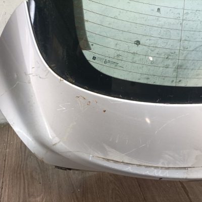 Дверь багажника Opel Insignia 2010 A18XER 1.8 хетчбэк 5дв. - изображение 2