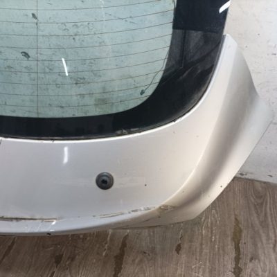 Дверь багажника Opel Insignia 2010 A18XER 1.8 хетчбэк 5дв. - изображение 3