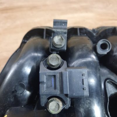 Коллектор впускной Toyota Aygo 2008 1KR-FE хетчбэк 5дв. - изображение 8