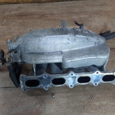Коллектор впускной Suzuki Swift 2006 хетчбэк 3дв. M16A - изображение 6