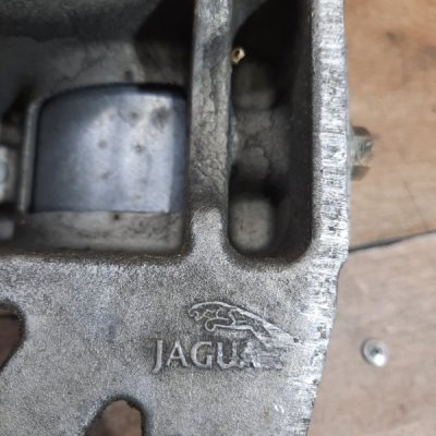 Кронштейн АКПП Jaguar XF 2009 седан 4дв. 306DT Задн. - изображение 8