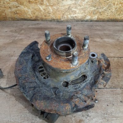 Поворотный кулак Subaru Forester 2004 джип внедорожник 5дв. EJ202 Перед. Лев. - изображение 3