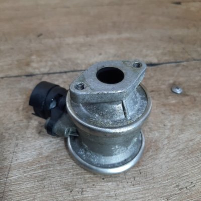 Клапан EGR (ЕГР) Volkswagen Beetle 2000 хетчбэк-3х дв. AQY - изображение 6