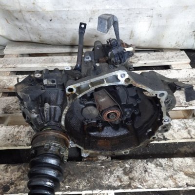 МКПП Volkswagen Beetle 2000 хетчбэк-3х дв. AQY - изображение 6