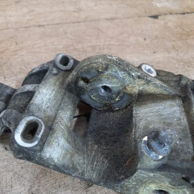 Кронштейн кондиционера Volvo S40 2006 B5244S4 Седан - изображение 4