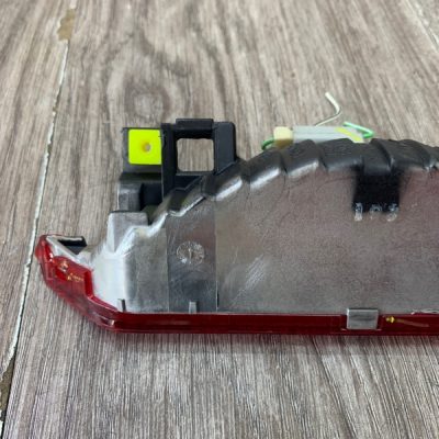 Стоп-сигнал крышки багажника Toyota Yaris 2003 хетчбэк 3-х дв., Задн. - изображение 7