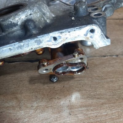 Передняя крышка двигателя Toyota Aygo 2007 хетчбэк 3дв. 1KR-FE - изображение 8
