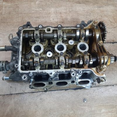 Головка блока цилиндров Toyota Aygo 2007 1KR-FE хетчбэк 3дв. - изображение 2