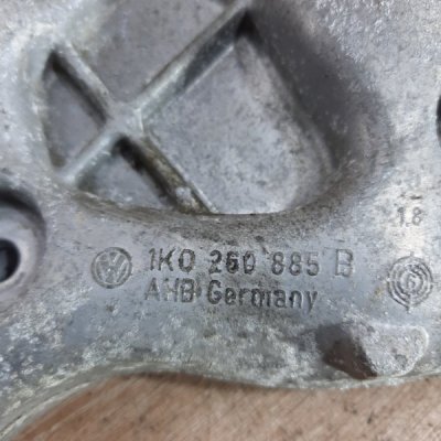 Кронштейн кондиционера Volkswagen Golf 5 2007 хетчбэк 5дв. BLF - изображение 8
