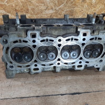 Головка блока цилиндров Ford Focus 2 2009 хетчбэк 3-х дв. SHDA - изображение 7