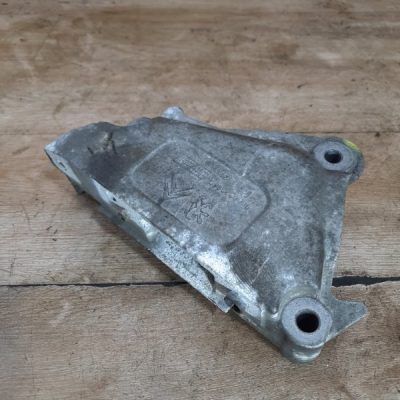 Кронштейн двигателя Peugeot 206 2006 ET3J4(KFU) хетчбек 5 дв, Прав. - изображение 5