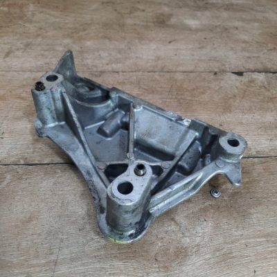Кронштейн двигателя Peugeot 206 2006 ET3J4(KFU) хетчбек 5 дв, Прав. - изображение 8
