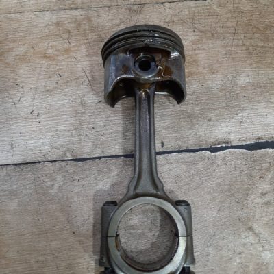 Поршень Peugeot 206 2006 ET3J4(KFU) хетчбек 5 дв - изображение 2