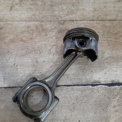 Поршень Peugeot 206 2006 ET3J4(KFU) хетчбек 5 дв - изображение 2
