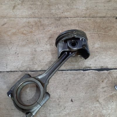 Поршень Peugeot 206 2006 ET3J4(KFU) хетчбек 5 дв - изображение 2