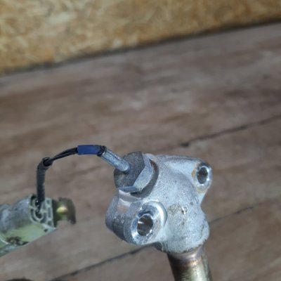 Трубка клапана EGR (ЕГР) Nissan Almera N16 2000 хетчбэк 5дв. QG15DE - изображение 3