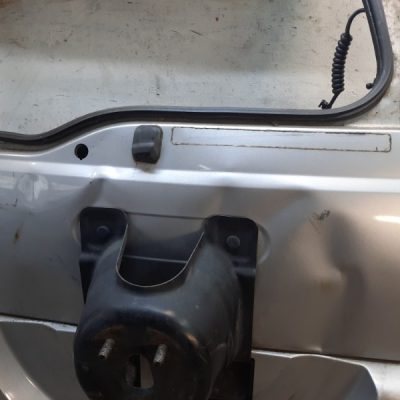 Дверь багажника Honda CR-V 2002 K20A4 внедорожник - изображение 6