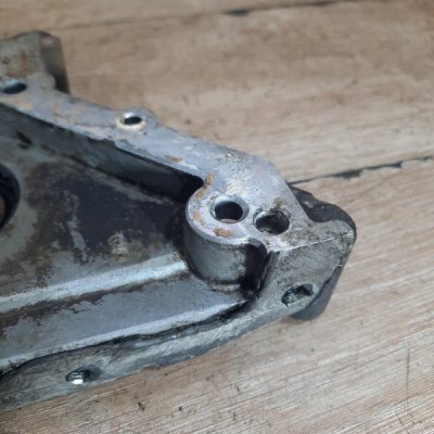 Передняя крышка двигателя Volkswagen Golf 5 2004 хетчбэк 5-ти дв. BSE - изображение 2