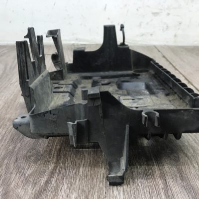 Полка аккумулятора Opel Corsa D - изображение 5
