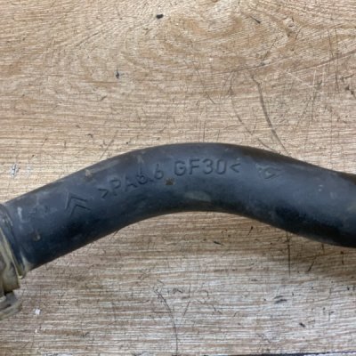 Патрубок системы охлаждения двигателя Peugeot Partner 2006 9HW(DV6BTED4) - изображение 3
