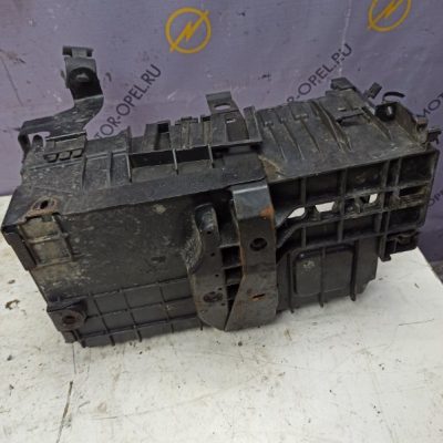 Полка аккумулятора Opel Astra J 2011 A17DTE хетчбэк 5-ти дв., Перед. - изображение 4