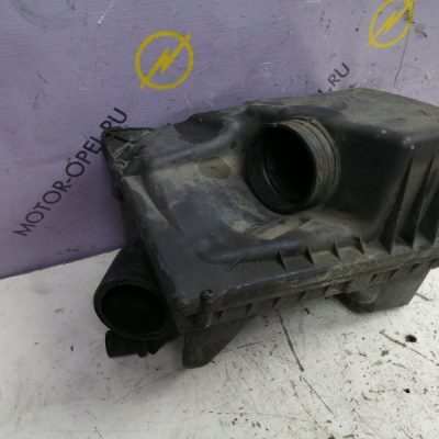 Корпус воздушного фильтра Opel Astra H 2007 Z19DT