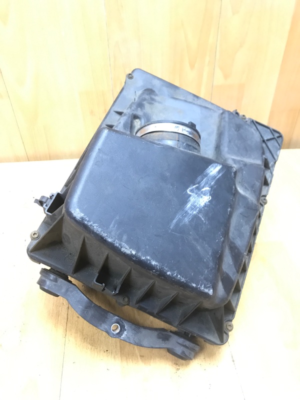 Корпус воздушного фильтра Opel Astra H 2007 Z19DT
