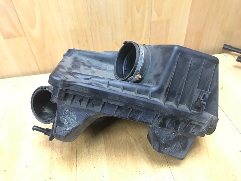 Корпус воздушного фильтра Opel Astra H 2007 Z19DT