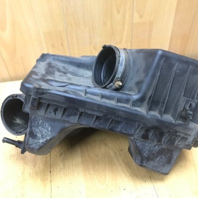Корпус воздушного фильтра Opel Astra H 2007 Z19DT - изображение 9