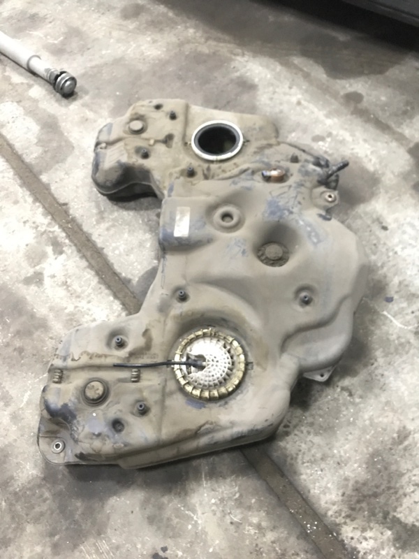 Бензобак Mercedes ML-350 W164 3.5 М272