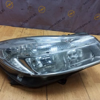 Фара Opel Insignia 2011 хетчбэк 5-ти дв., Перед., Прав.