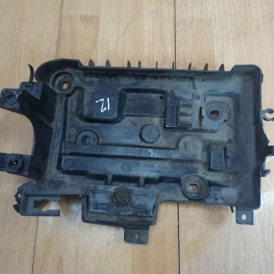 Полка аккумулятора Opel Corsa C хетчбэк 5-ти дв.