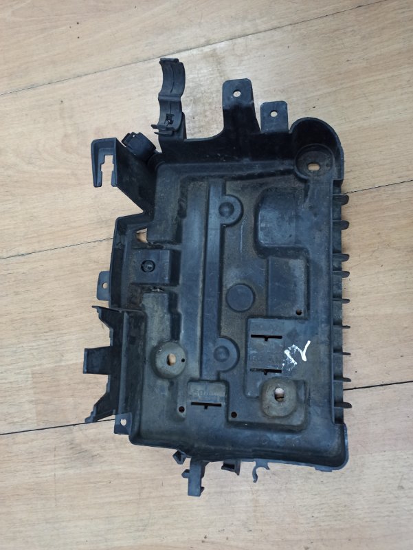 Полка аккумулятора Opel Corsa D 2006-2010