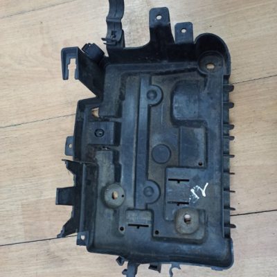 Полка аккумулятора Opel Corsa D 2006-2010