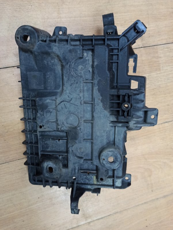 Полка аккумулятора Opel Corsa D 2006-2010