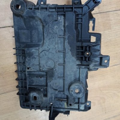 Полка аккумулятора Opel Corsa D 2006-2010 - изображение 6