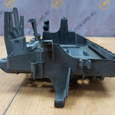 Полка аккумулятора Opel Corsa D 2008 - изображение 5