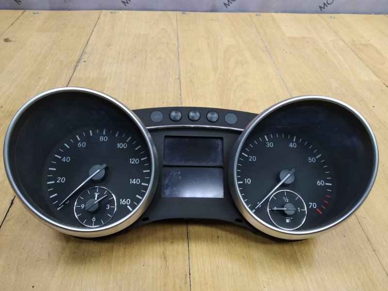 Панель приборов Mercedes ML-350 2006 W164 3.5 М272