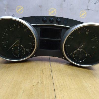 Панель приборов Mercedes-Benz ML-350 2006 W164 3.5 М272 - изображение 2