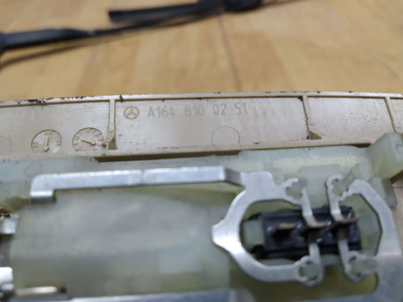 Ручка потолка Mercedes-Benz ML-350 2006 W164 3.5 М272 Задн.