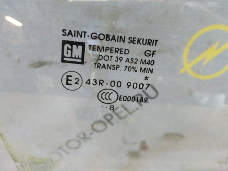 Стекло Opel Corsa D 2008 хетчбэк 3-х дв., Перед., Прав. — изображение 2