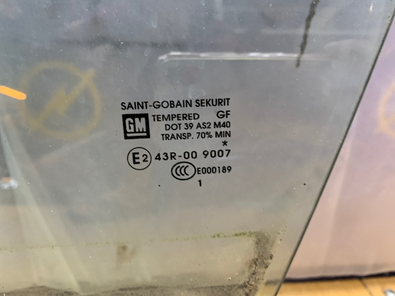 Стекло Opel Corsa D 2006-2010 хетчбэк 3-х дв., Перед., Лев. — изображение 2