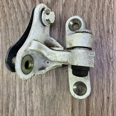 Петля двери Mercedes-Benz ML-350 2006 W164 3.5 М272 Перед. - изображение 8