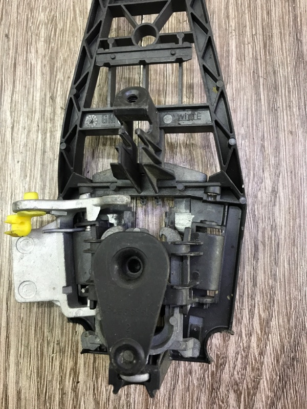Кронштейн ручки Opel Astra H 2006 седан Перед. Прав.