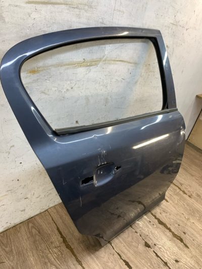 Дверь Opel Corsa D 2005-2013 хетчбек 5 ти д., Задн., Прав.
